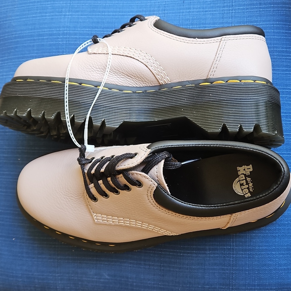 Sz W6, M5- Dr Martens 8053 Quad Platform PISA Leather Oxford Shoe- Vintage Taupe - Picture 3 of 9